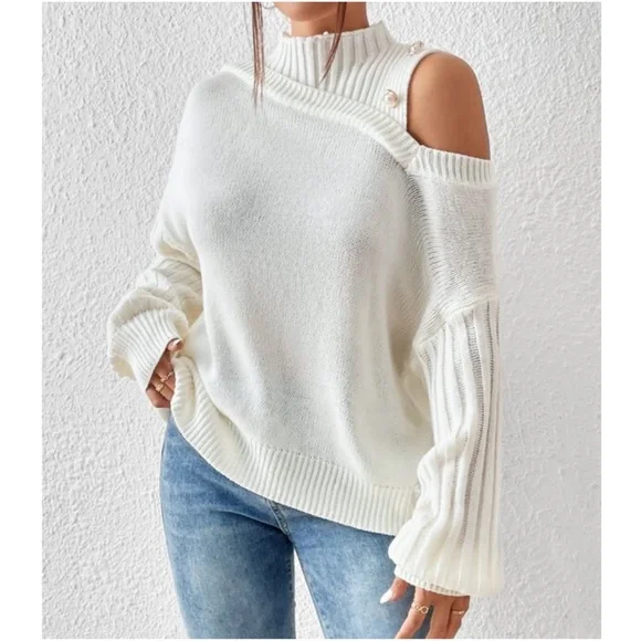 Cozy Cream Cut out Shoulder Oversized Sweater Top - Picture 2 of 5